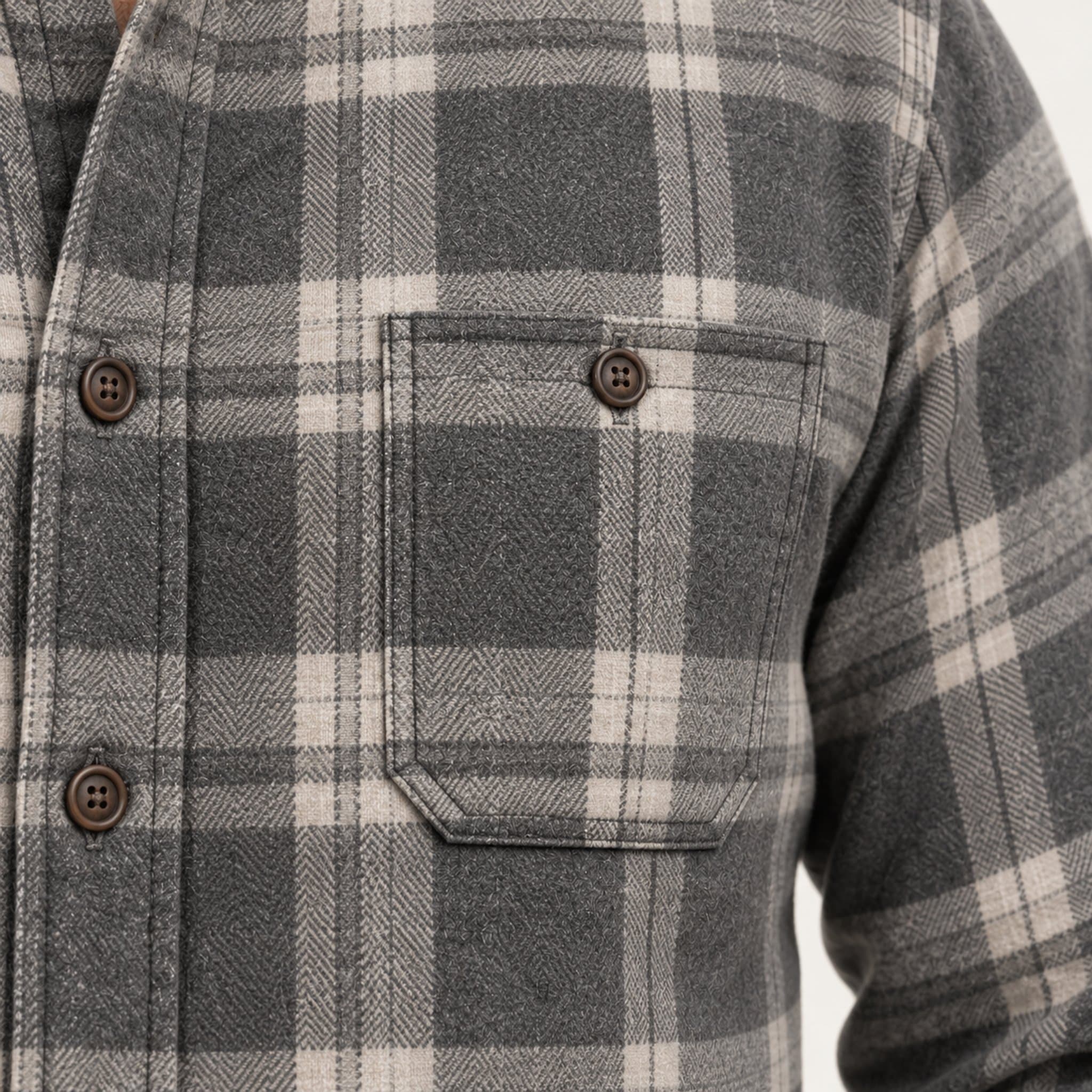 Camisa de flanela na cor Xadrez cinza, detalhe