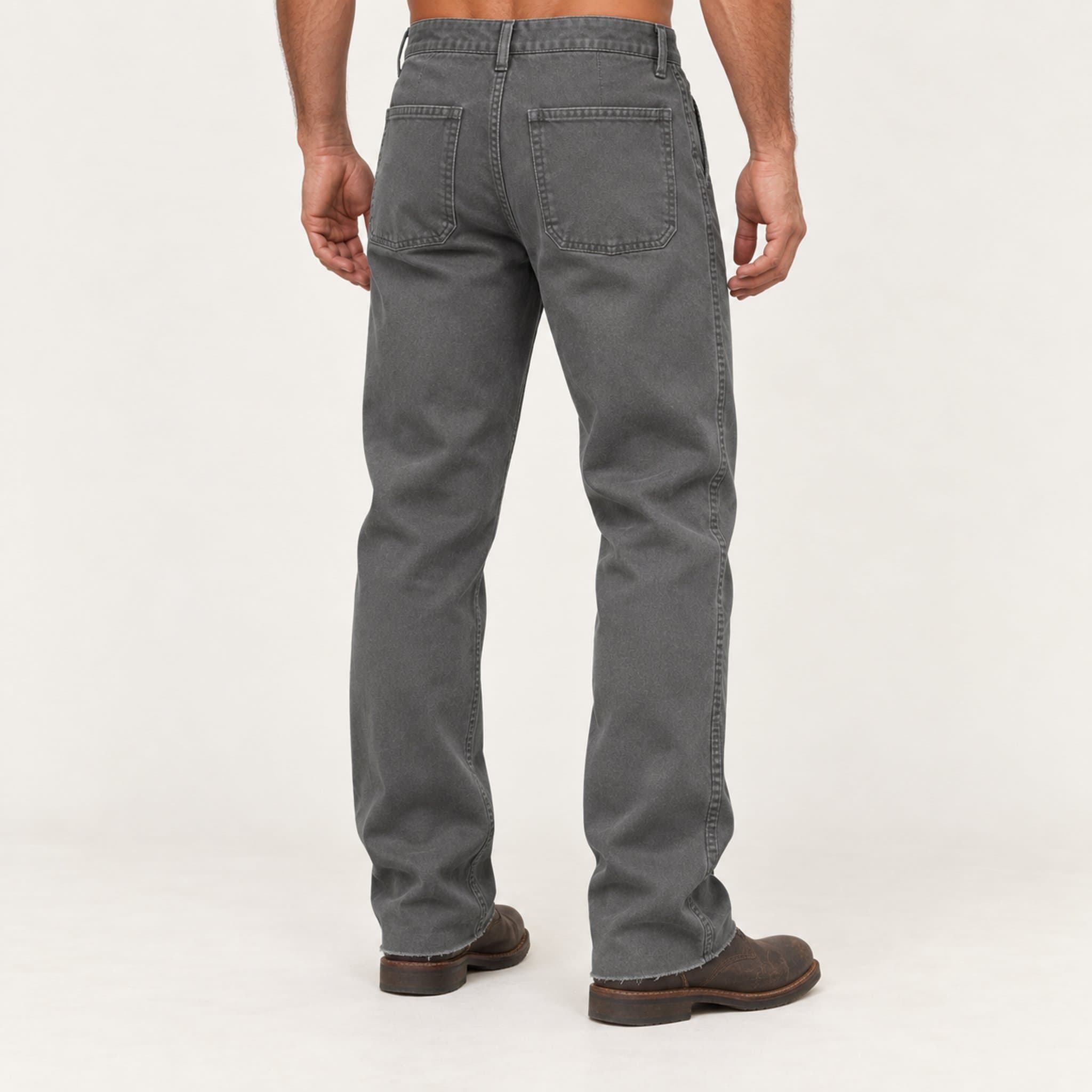 Calça de trabalho na cor Cinza-ardósia, no corpo, costas